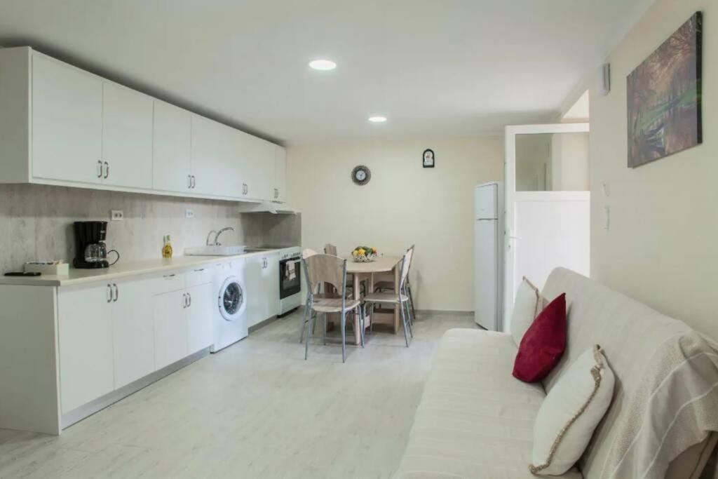 Newly Reconstructed Flat 107Sqm! Daire Hanya Dış mekan fotoğraf