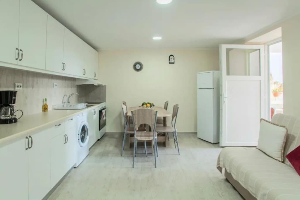 Newly Reconstructed Flat 107Sqm! Daire Hanya Dış mekan fotoğraf
